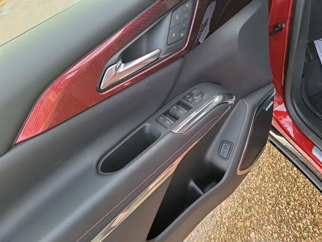 Used 2025 Chevrolet Traverse RS w/ LPO, Floor Liner Package AWD/4WD image 13