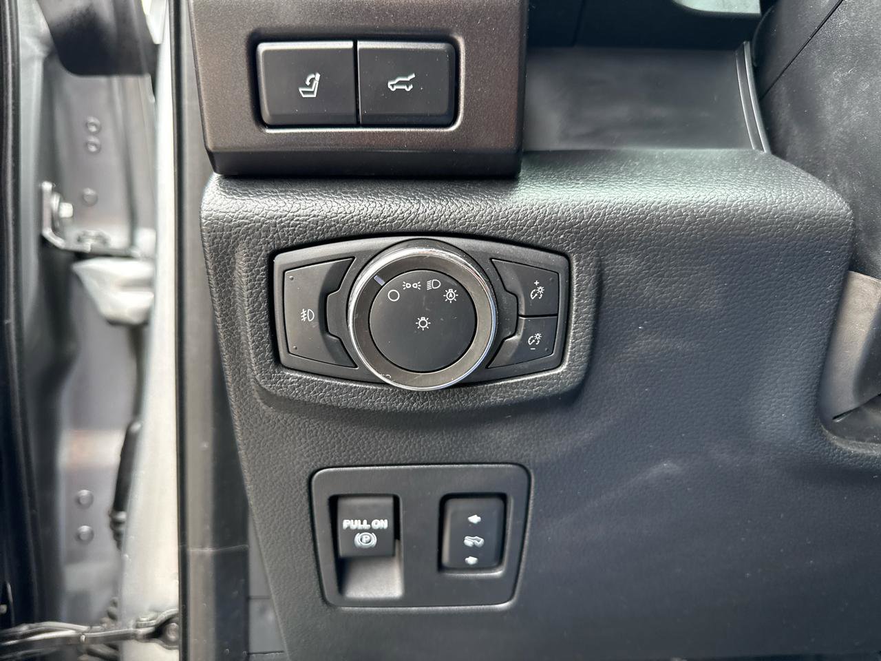Used 2020 Ford Expedition Max Limited RWD image 28