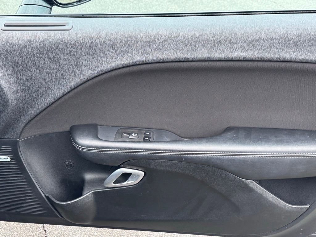 Used 2023 Dodge Challenger SXT image 15