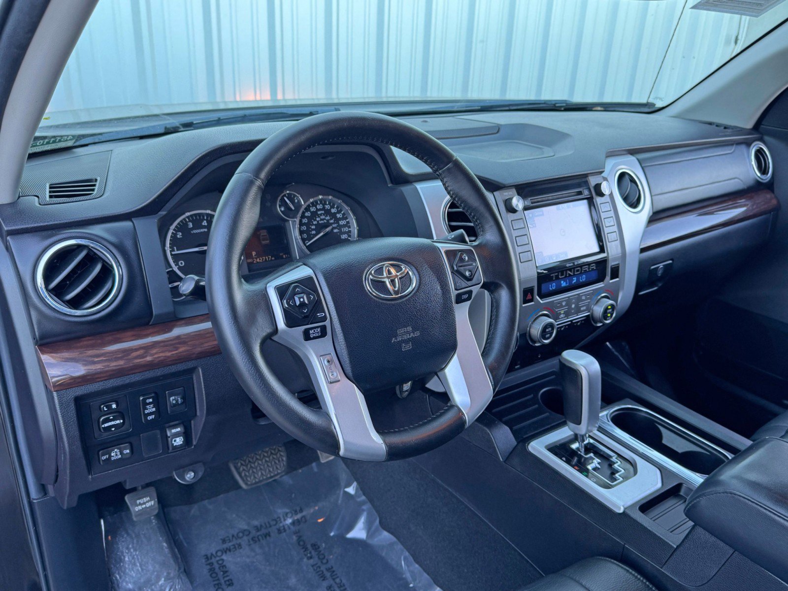 Used 2015 Toyota Tundra Limited w/ Limited Premium Package image 12