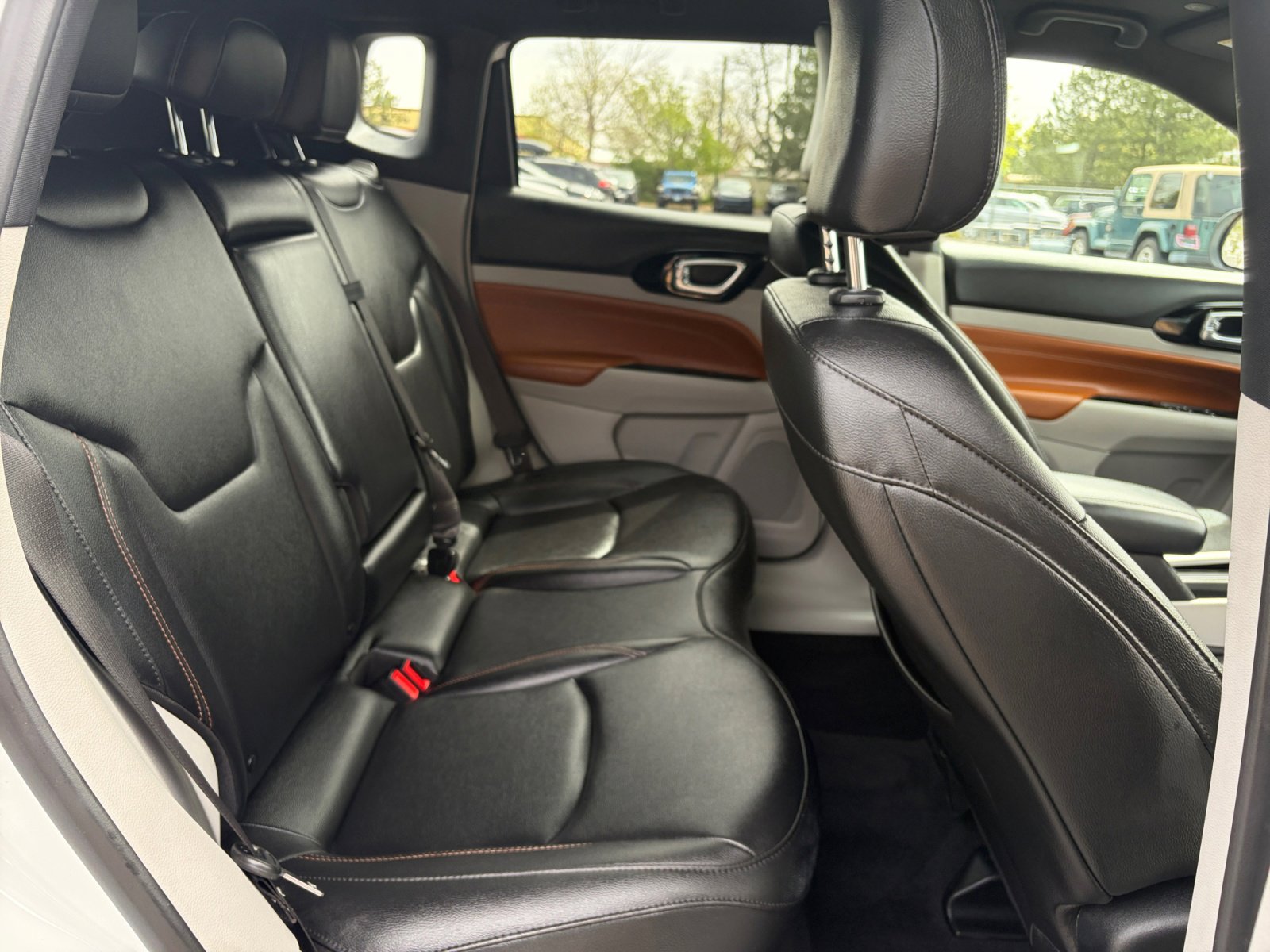 Used 2024 Jeep Compass Limited image 18