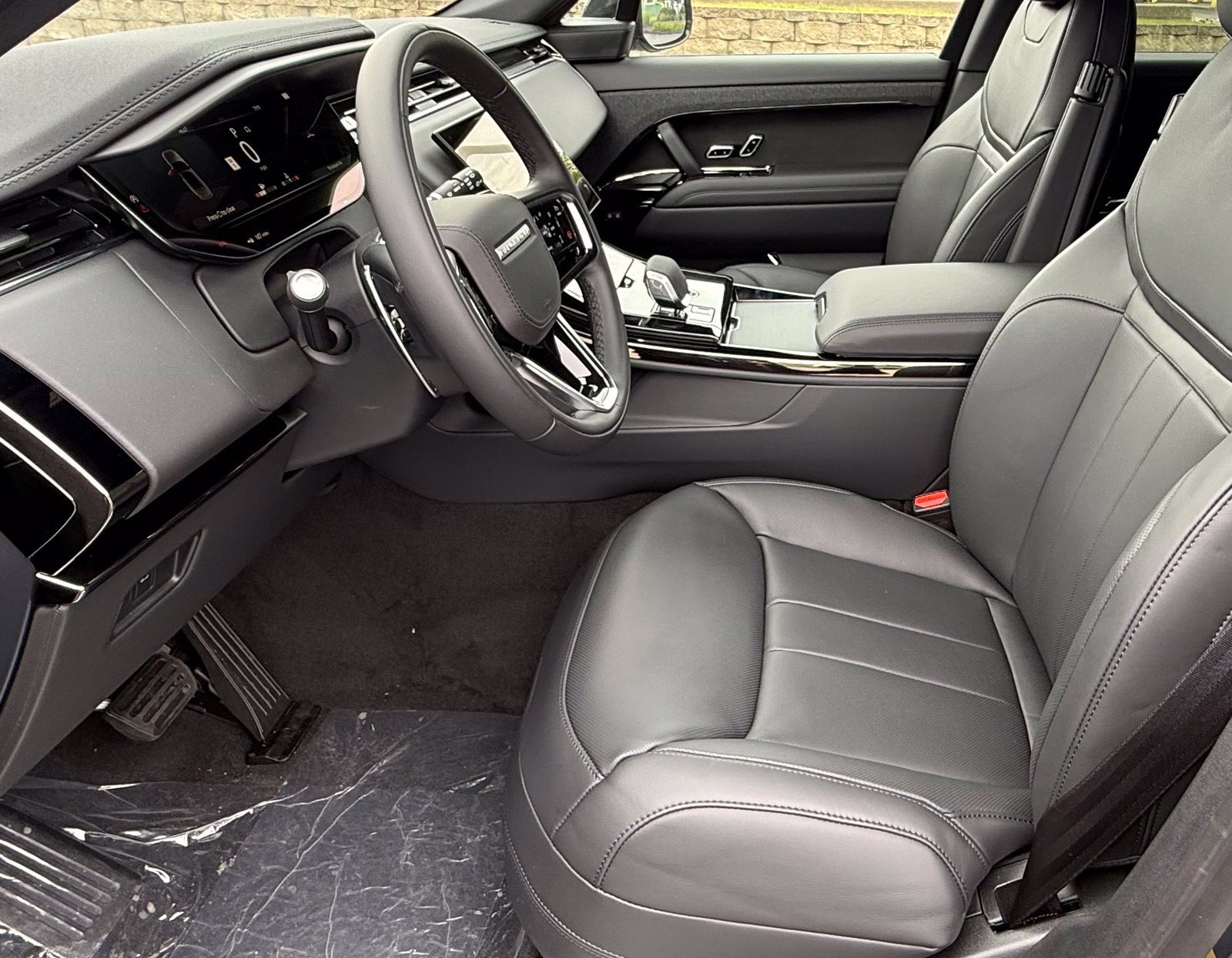 New 2026 Land Rover Range Rover Sport SE AWD/4WD image 14