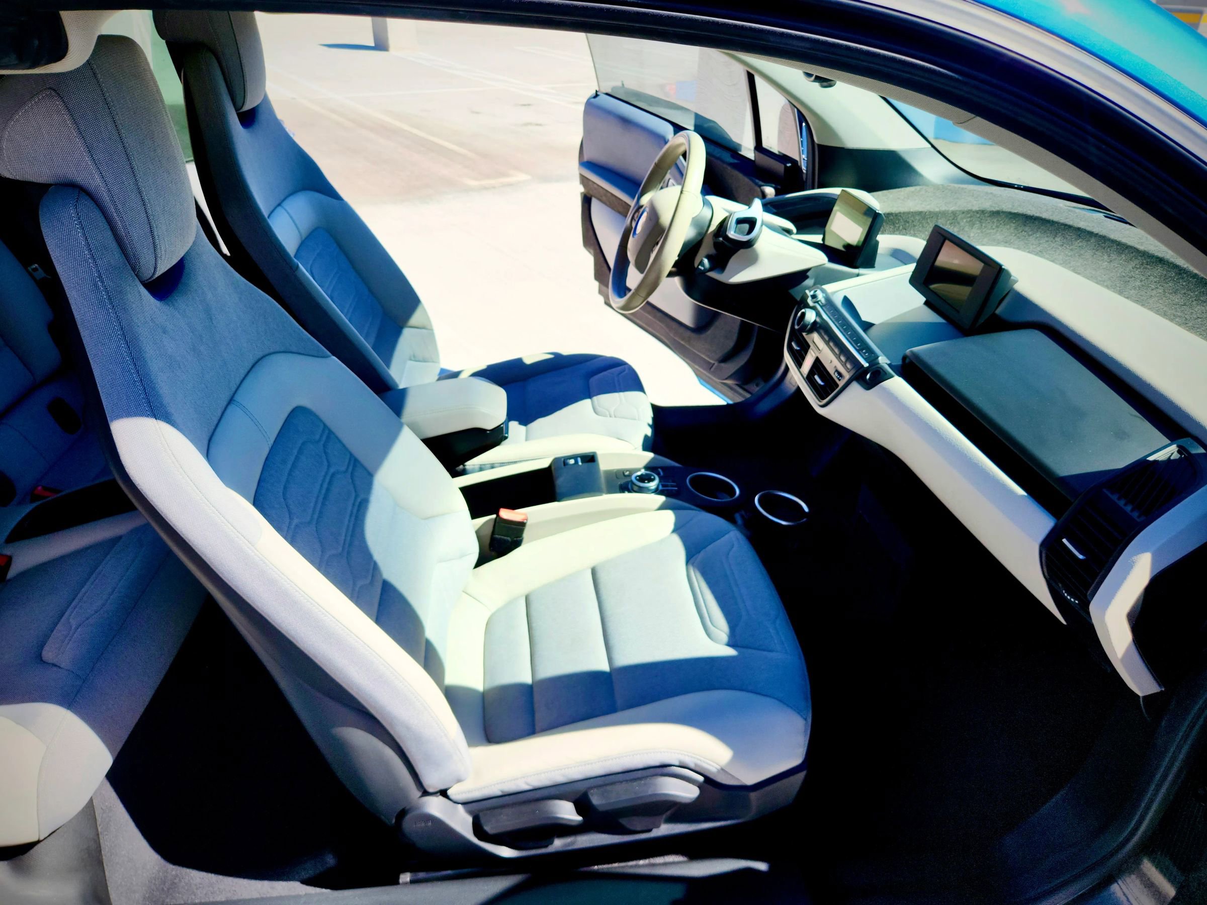 Used 2017 BMW i3 w/ Range Extender image 46