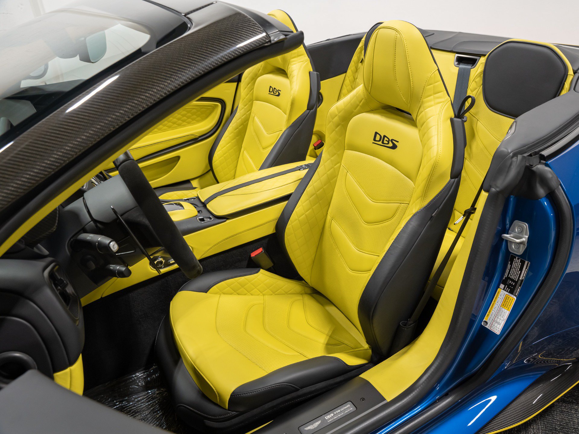 Used 2023 Aston Martin DBS Coupe RWD image 89
