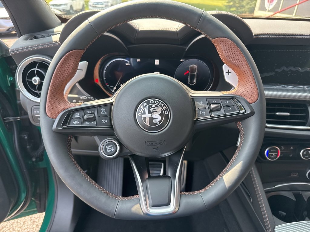 New 2025 Alfa Romeo Stelvio Sprint image 14