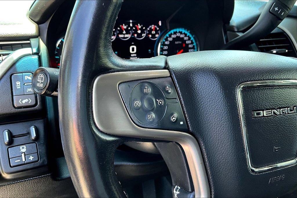 Used 2019 GMC Yukon XL Denali RWD image 11