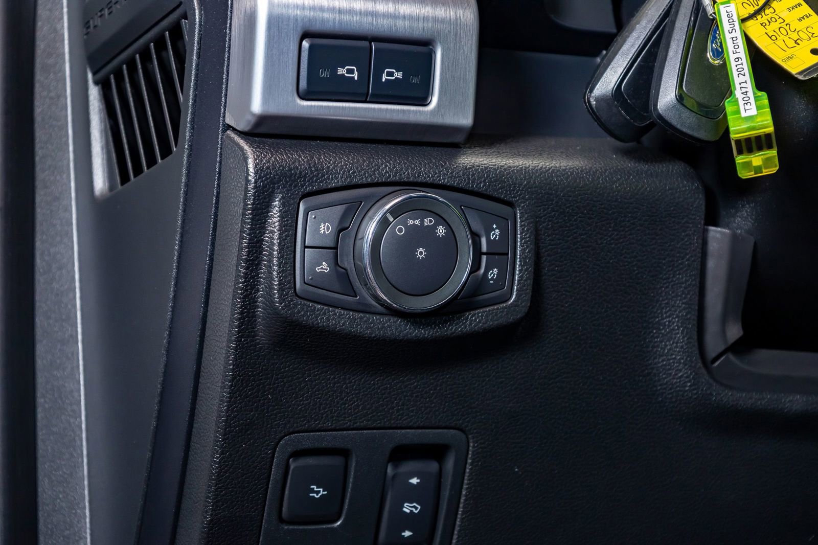 Used 2019 Ford F250 Platinum w/ Platinum Ultimate Package image 20