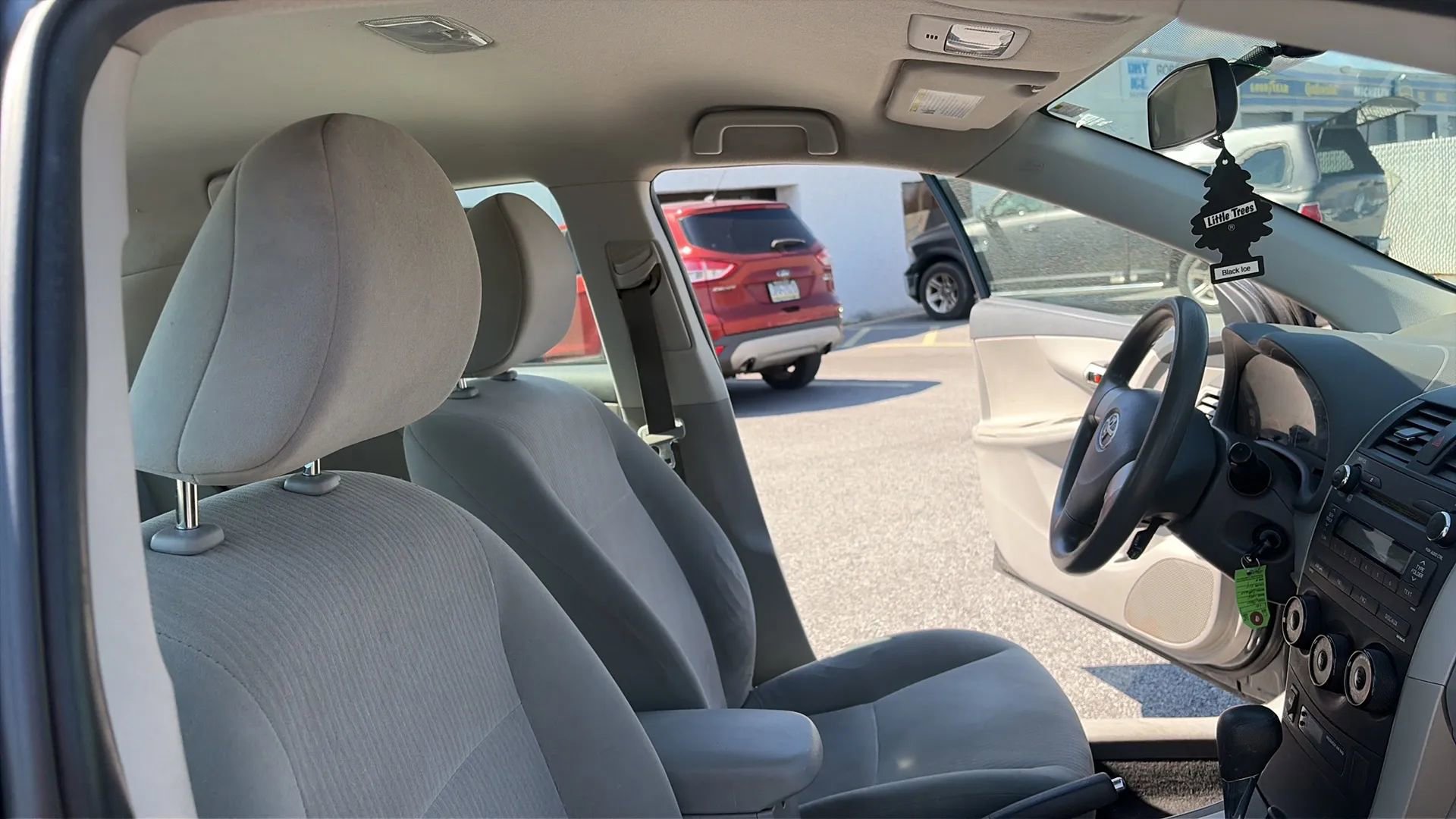 Used 2010 Toyota Corolla LE image 36