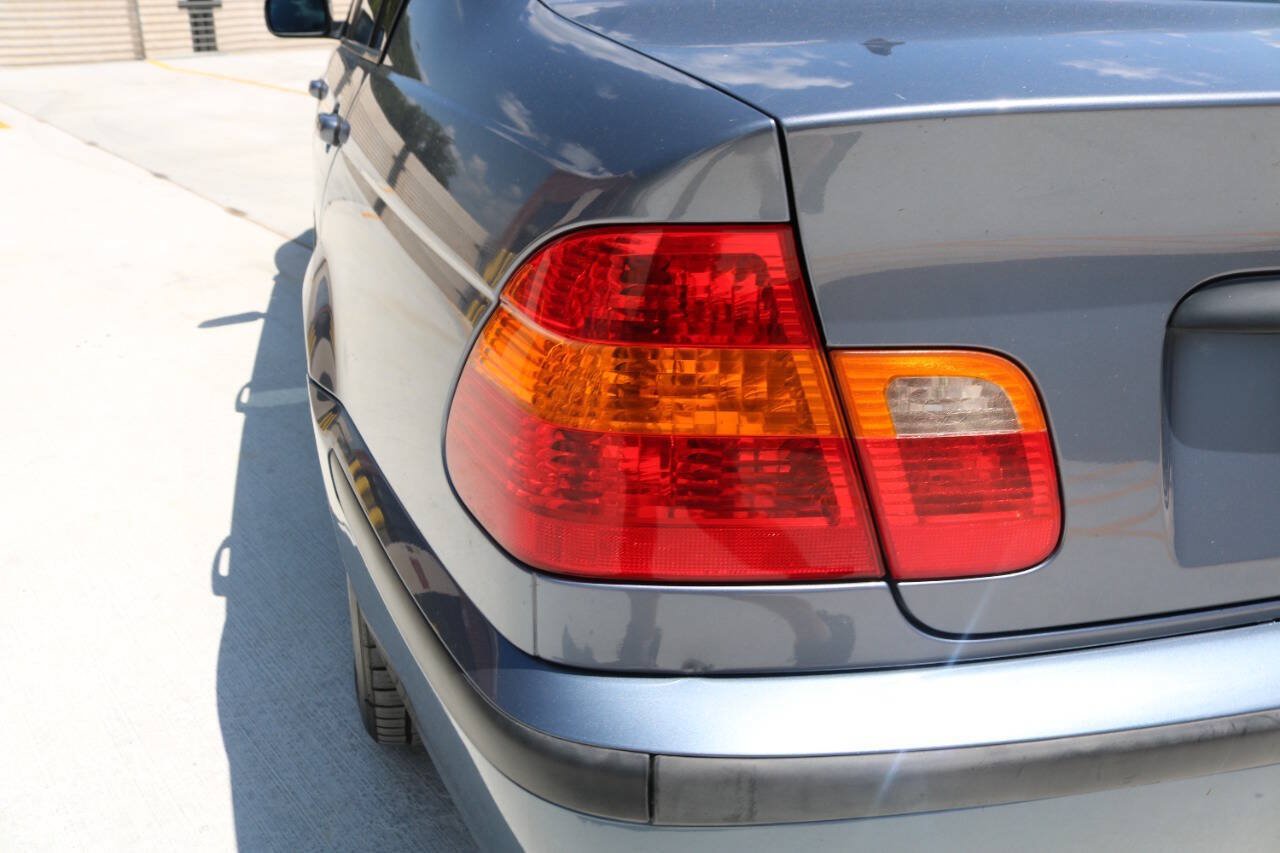 Used 2004 BMW 325xi Sedan AWD/4WD image 85