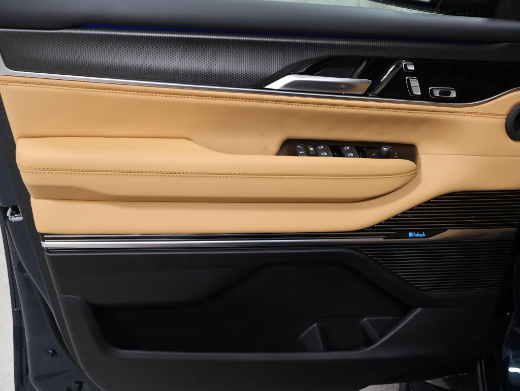 New 2026 Jeep Grand Wagoneer Summit AWD/4WD image 10