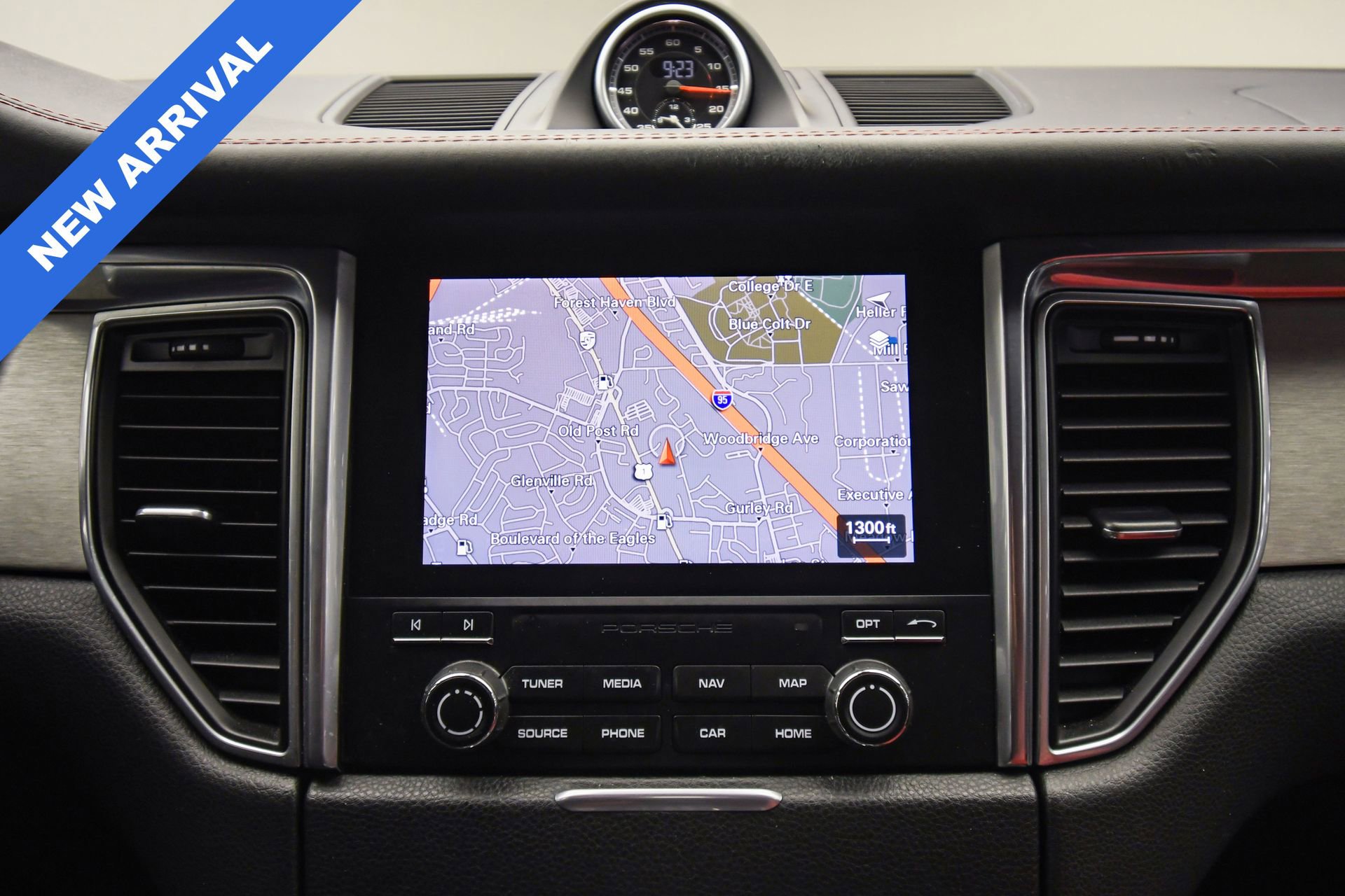 Used 2017 Porsche Macan GTS image 40