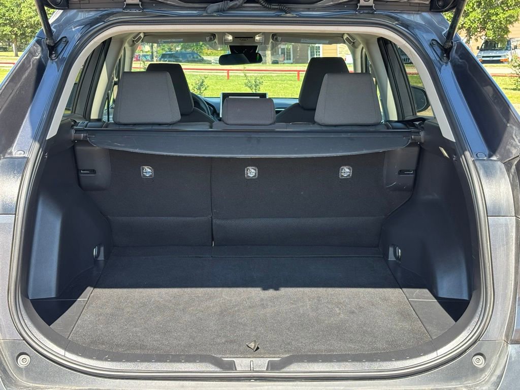 Used 2024 Toyota RAV4 XLE AWD/4WD image 6