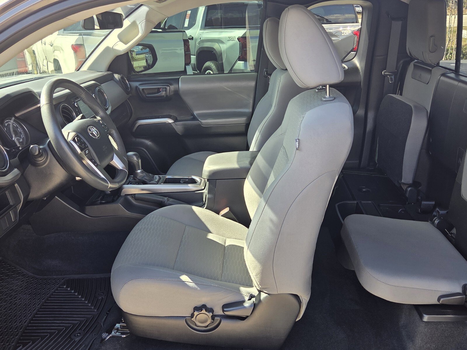 Certified 2016 Toyota Tacoma SR5 w/ Towing Package image 5