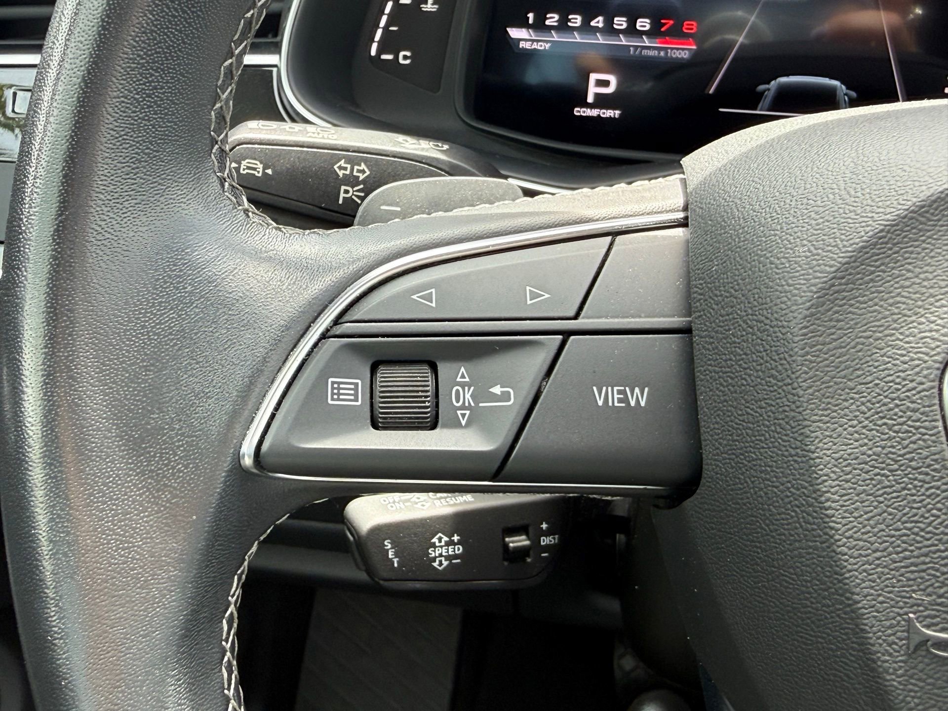 Used 2023 Audi Q8 Premium w/ Convenience Package image 36