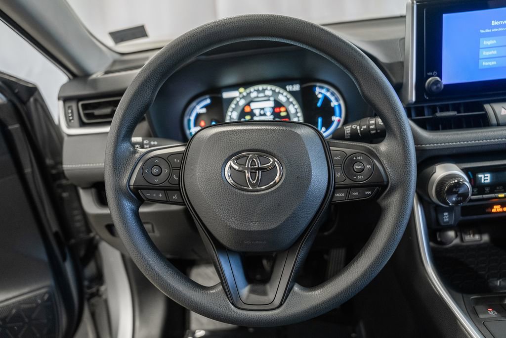 Used 2025 Toyota RAV4 XLE AWD/4WD image 29