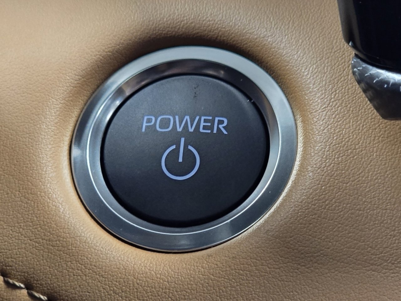 New 2026 Toyota Highlander Platinum image 33