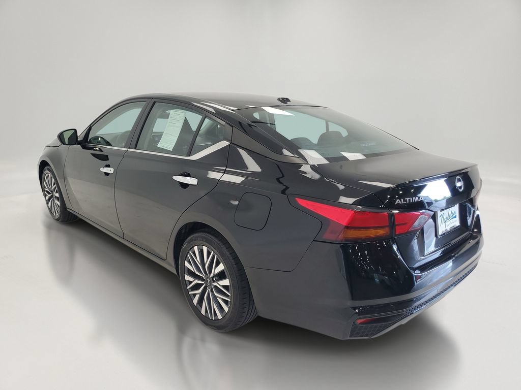 Used 2025 Nissan Altima 2.5 SV FWD image 6