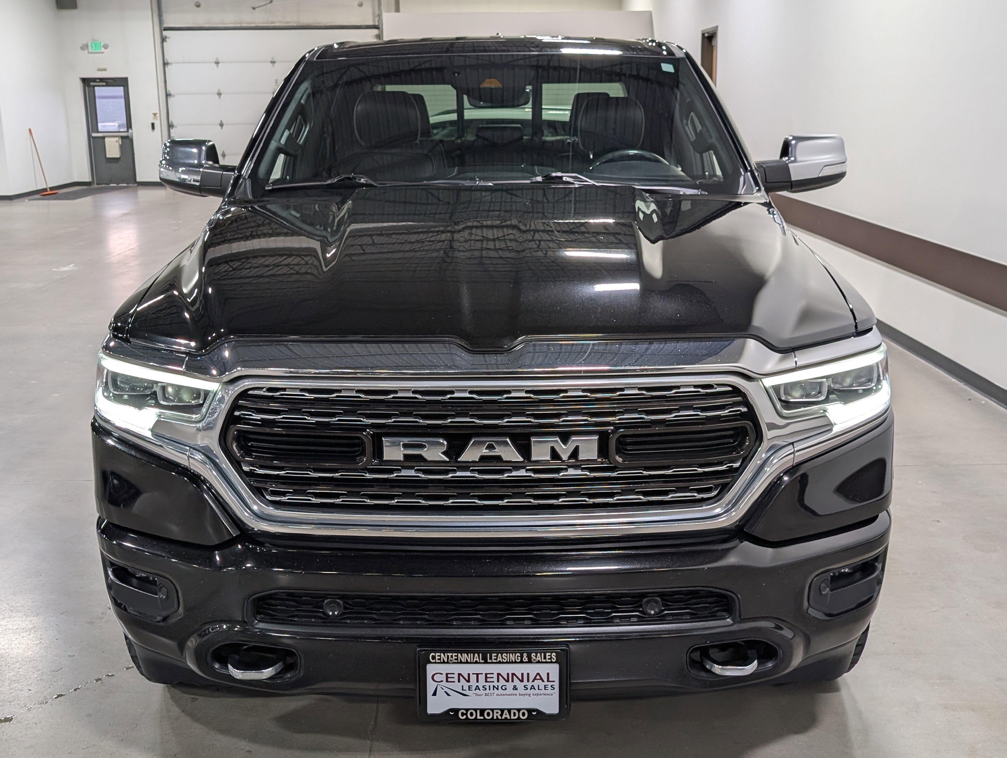 Used 2022 RAM 1500 Limited w/ Body Color Bumper Group image 8