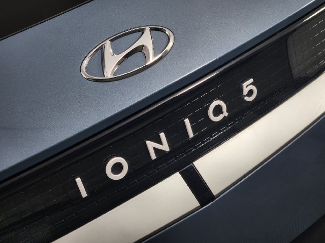 Certified 2024 Hyundai Ioniq 5 SEL AWD/4WD image 9