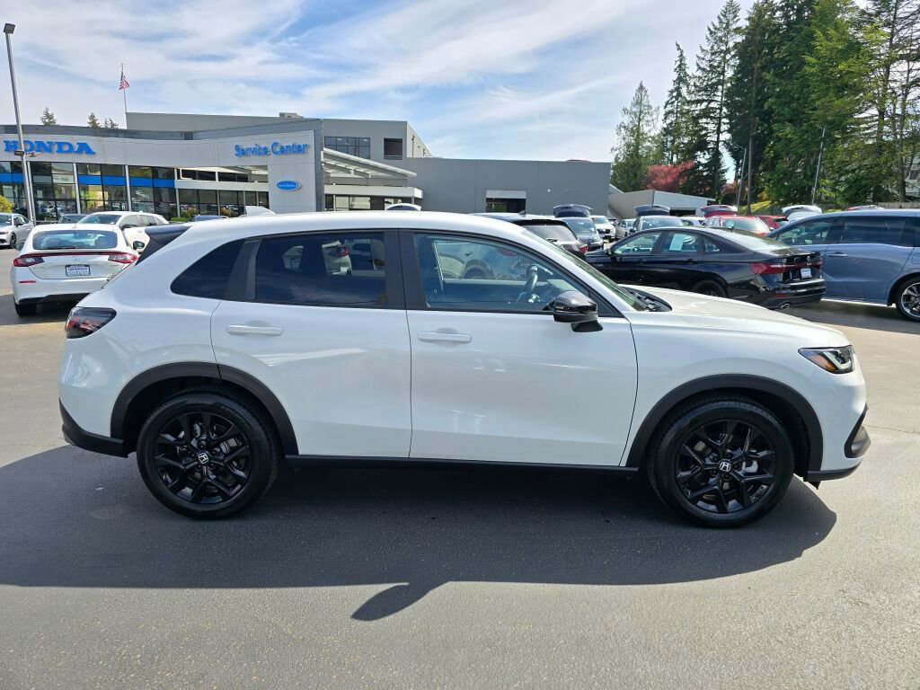 Certified 2025 Honda HR-V Sport image 12