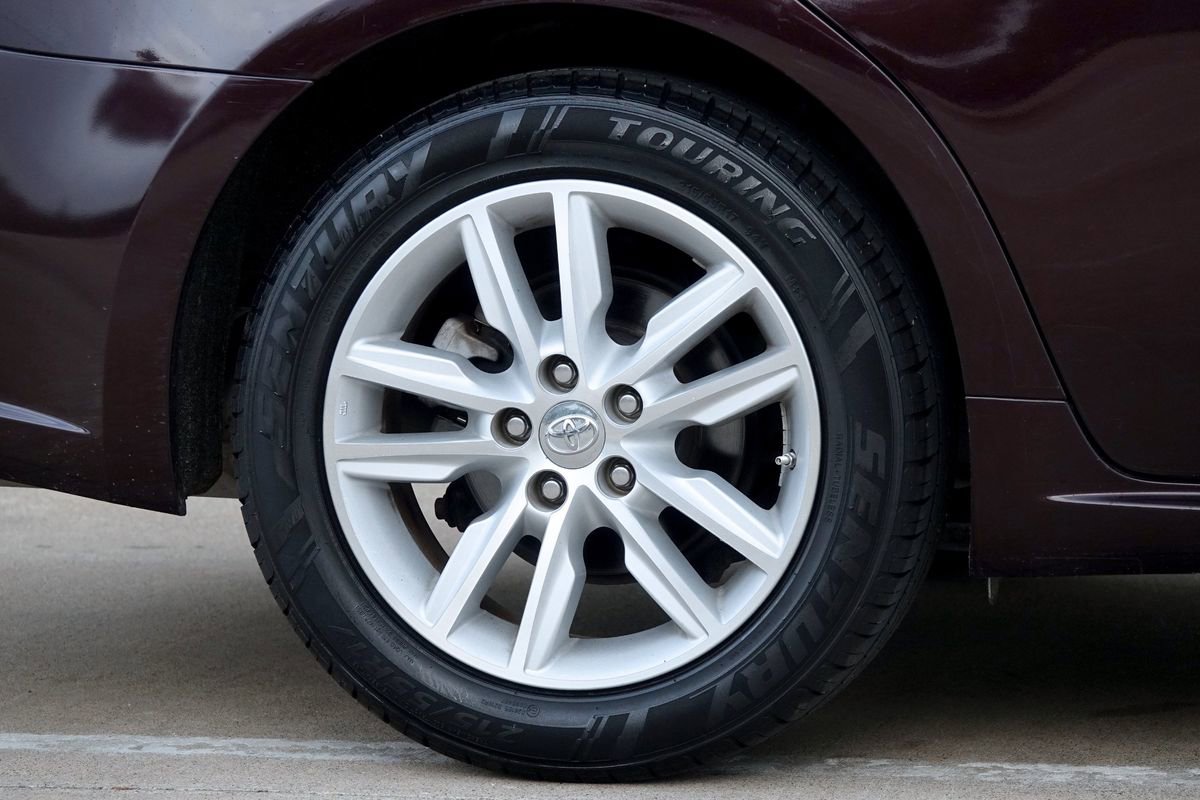 Used 2015 Toyota Avalon XLE Premium FWD image 29