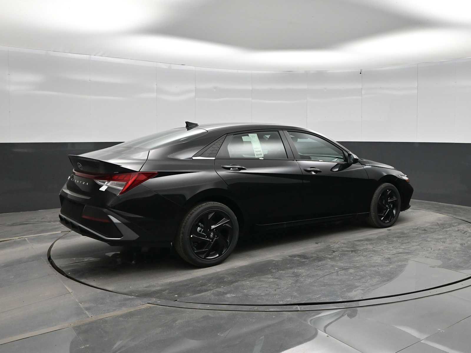 New 2026 Hyundai Elantra SEL Sport FWD image 7