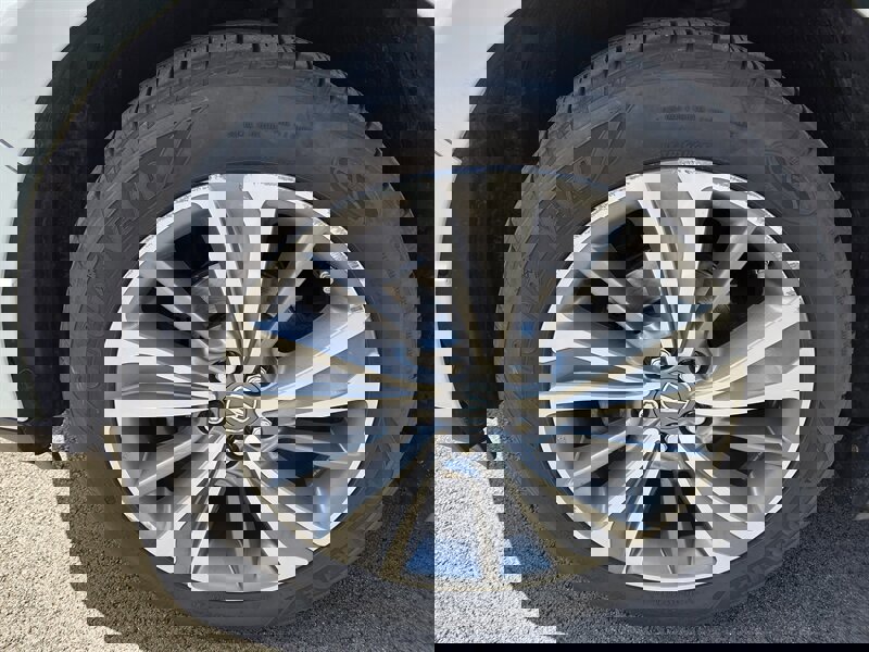 Used 2017 Acura MDX SH-AWD w/ Technology Package image 9