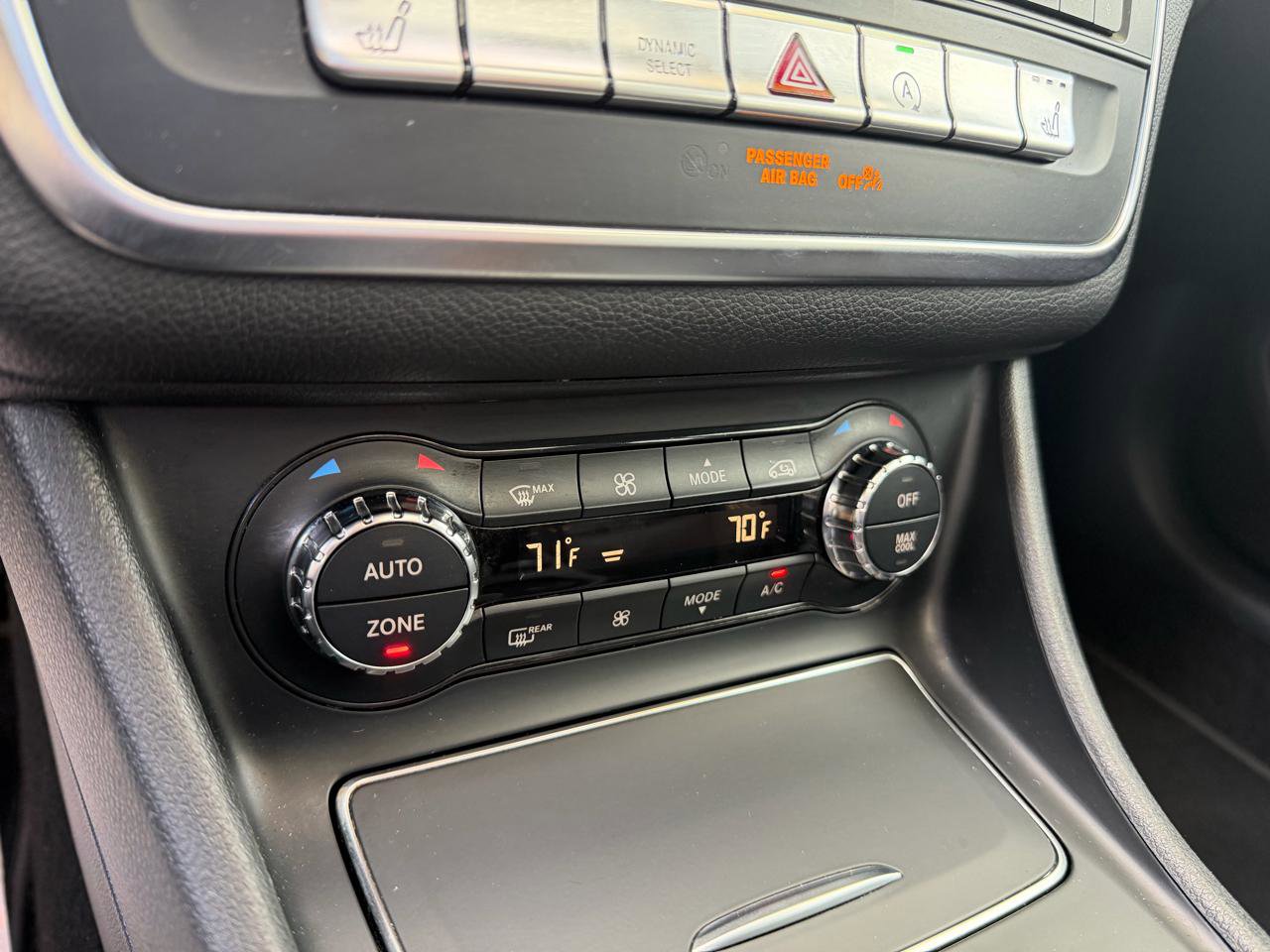 Used 2019 Mercedes-Benz CLA 250 4MATIC w/ Premium Package image 23