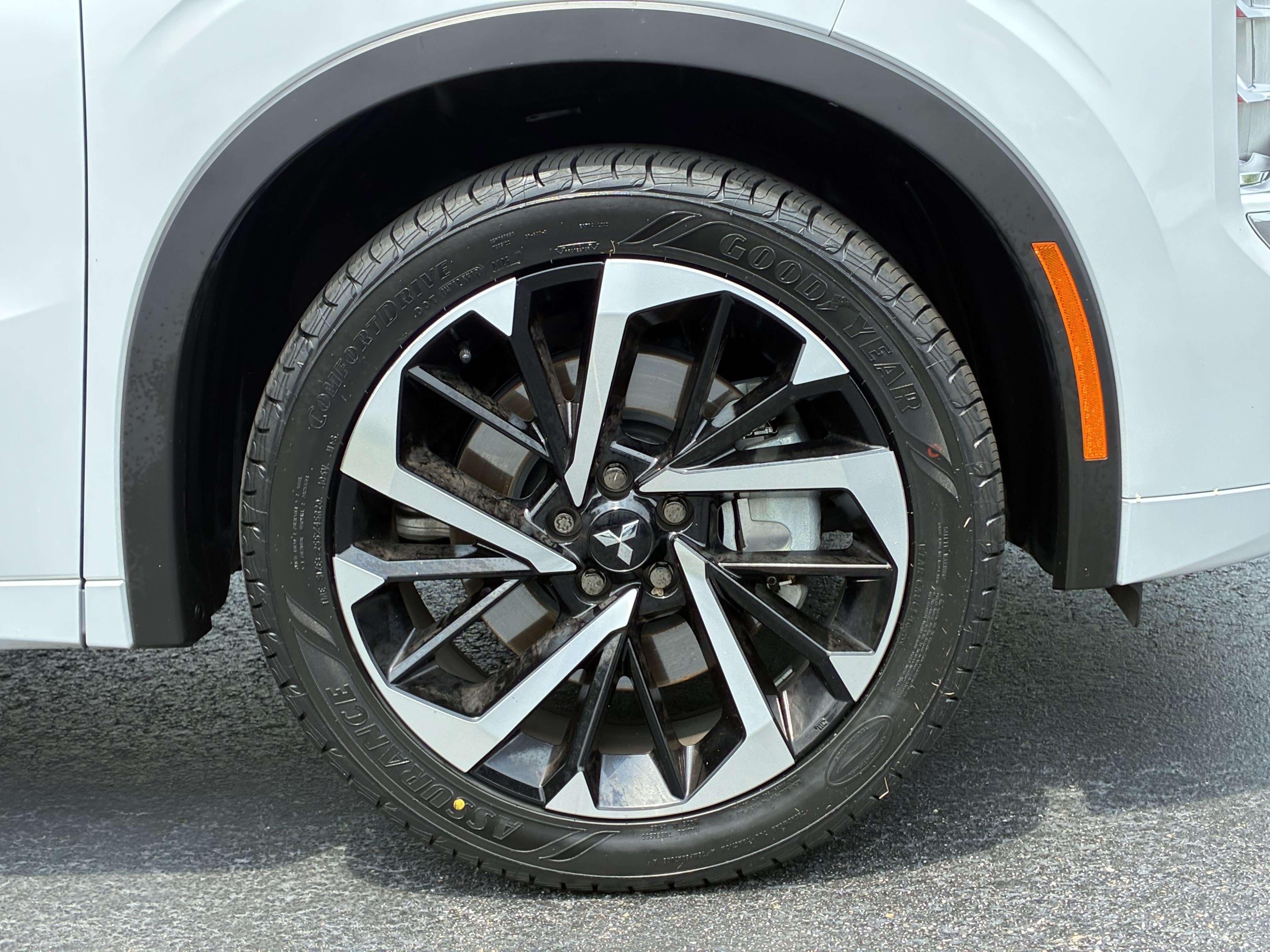 Used 2024 Mitsubishi Outlander SEL FWD image 6