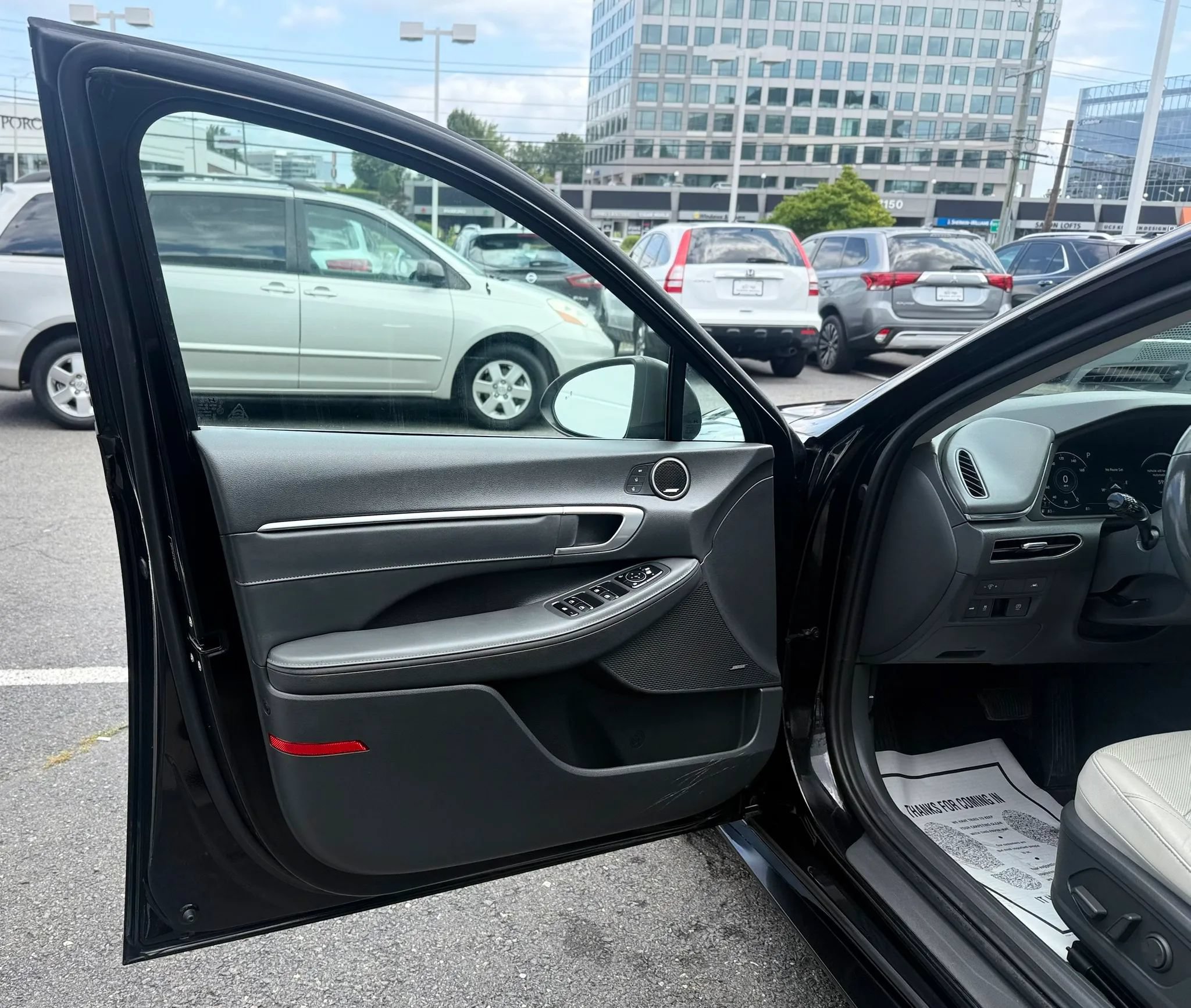 Used 2020 Hyundai Sonata Limited w/ Cargo Package FWD image 9