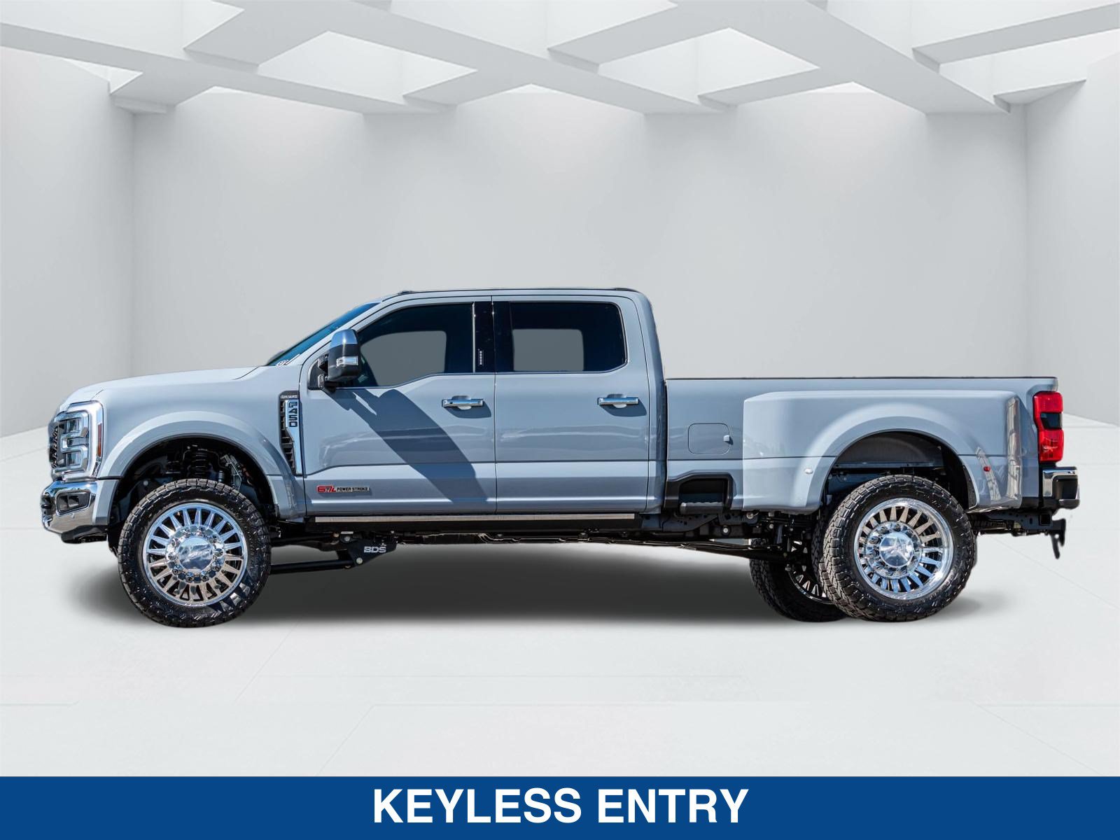 New 2026 Ford F450 King Ranch w/ Chrome Package AWD/4WD image 8