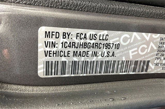 Used 2024 Jeep Grand Cherokee Limited w/ Trailer Tow Package image 32