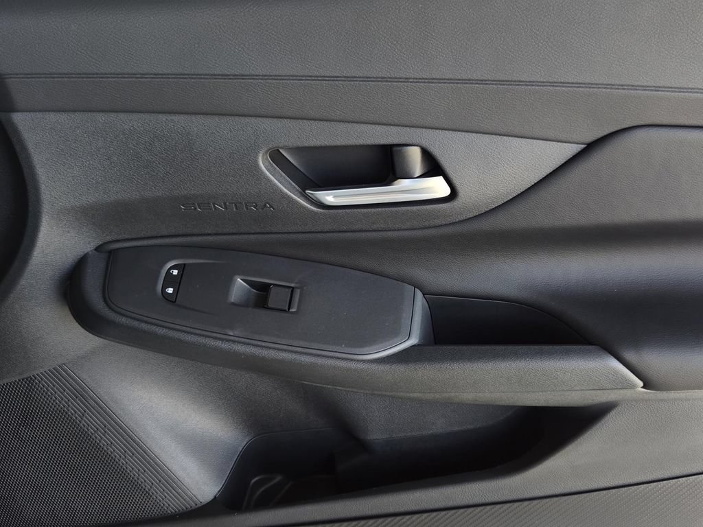 New 2026 Nissan Sentra SV w/ SV Convenience Package FWD image 9