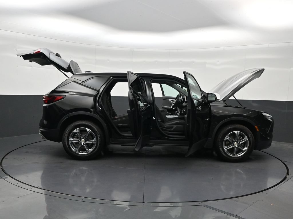 Used 2023 Chevrolet Blazer LT FWD image 35