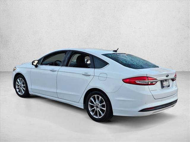 Used 2017 Ford Fusion SE w/ Fusion SE Technology Package image 7