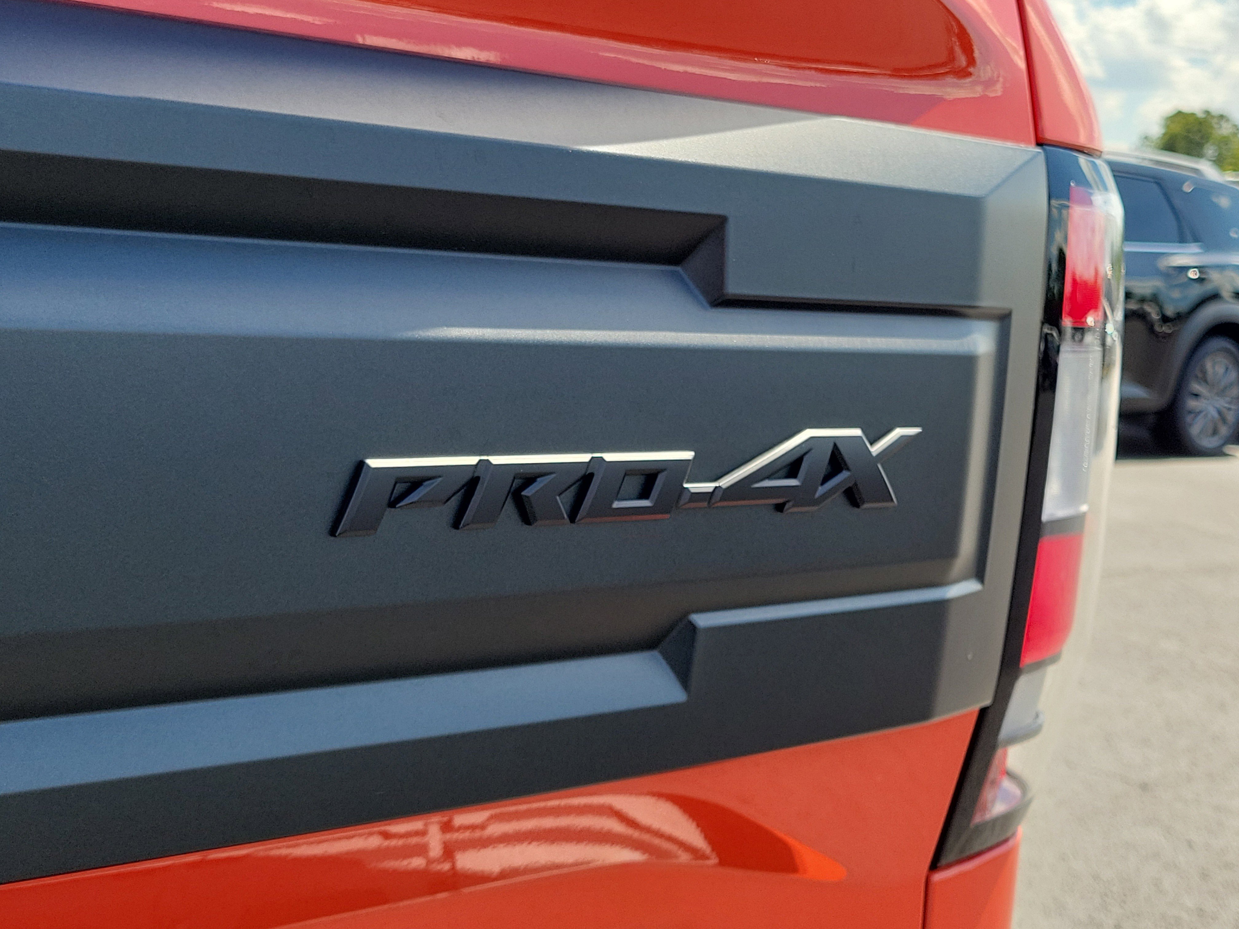 New 2025 Nissan Frontier PRO-4X image 7