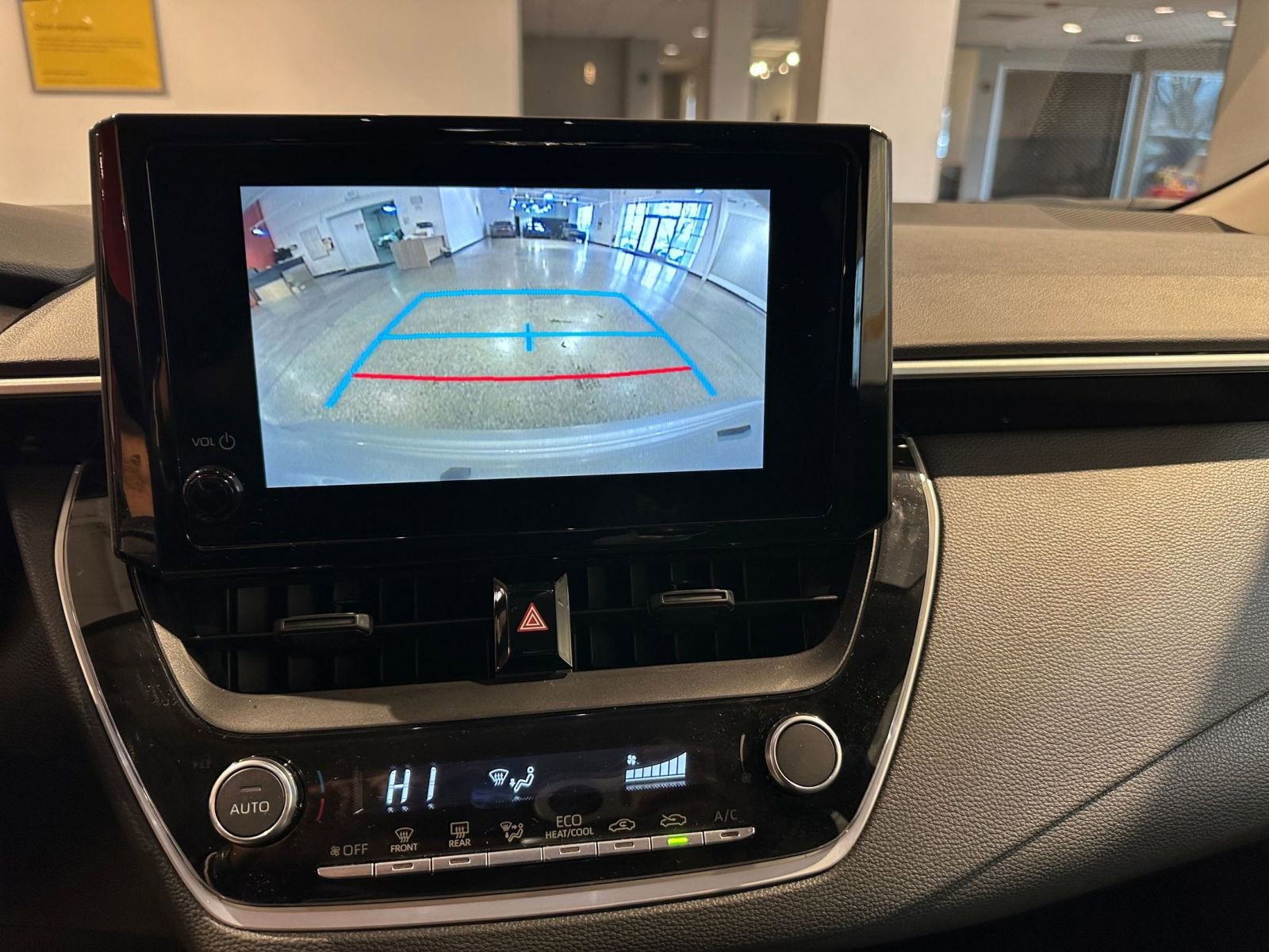 Used 2025 Toyota Corolla LE image 25