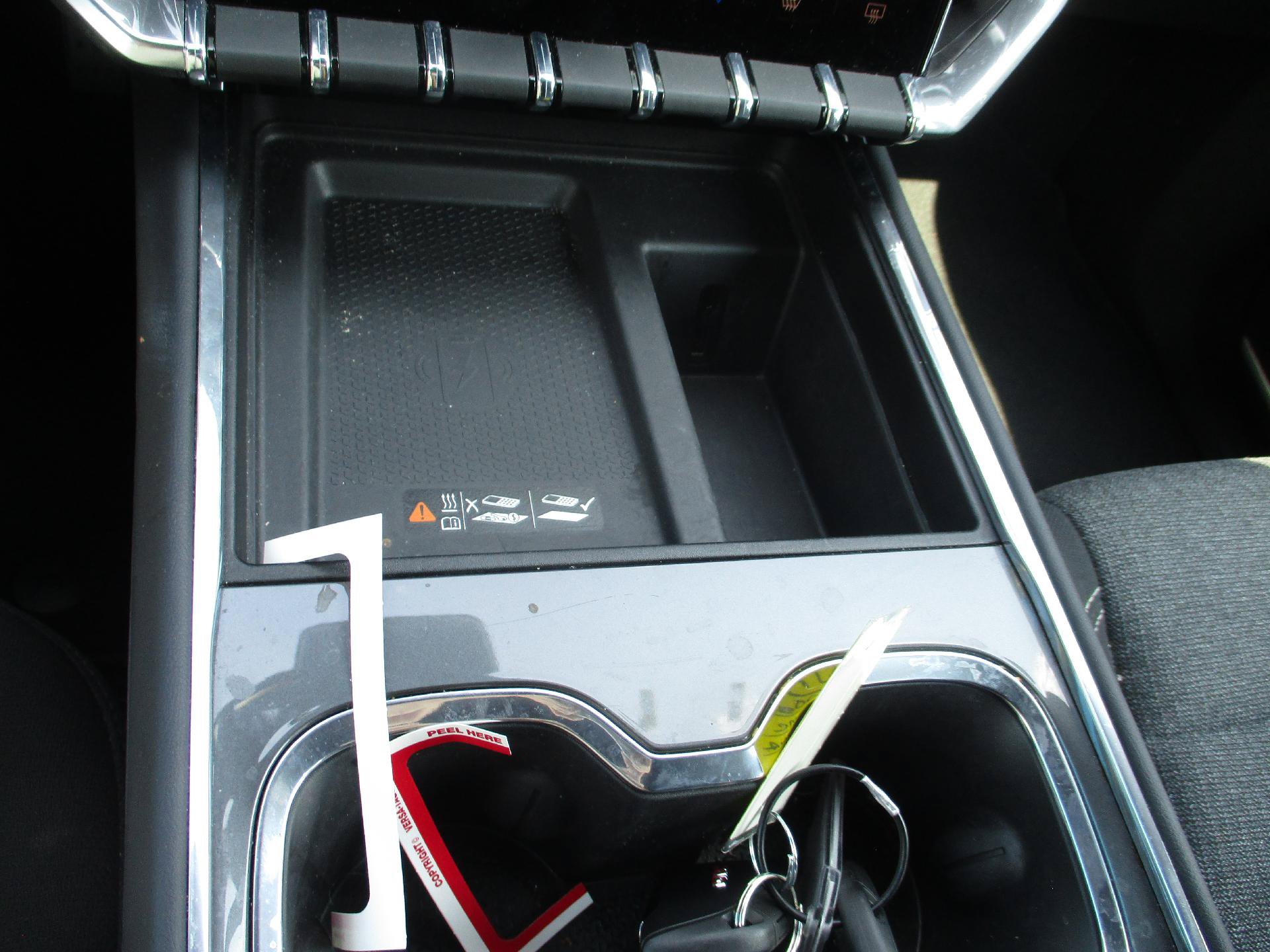 Used 2025 GMC Acadia Elevation FWD image 21