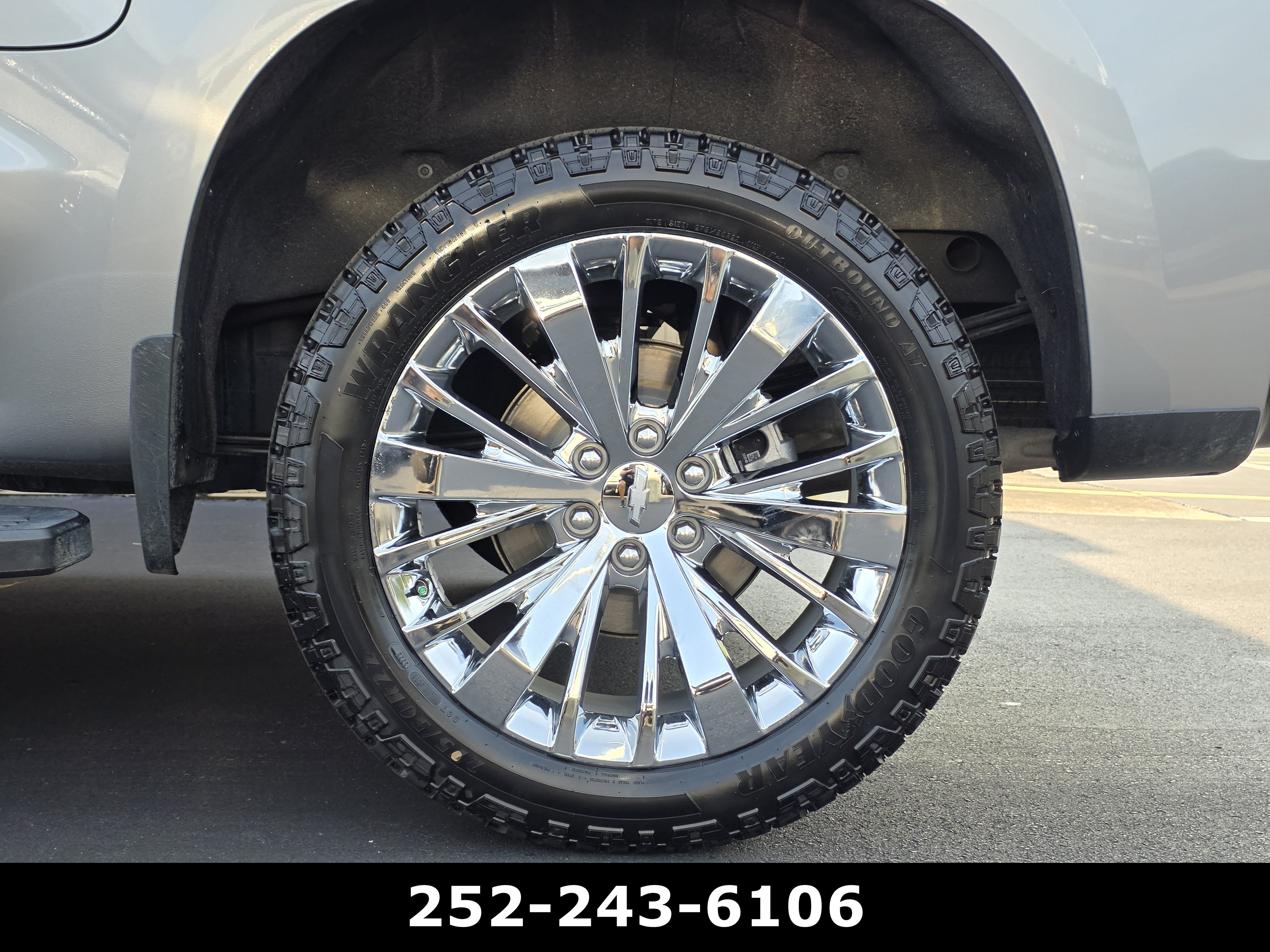 Used 2023 Chevrolet Silverado 1500 LTZ w/ LTZ Premium Package AWD/4WD image 45