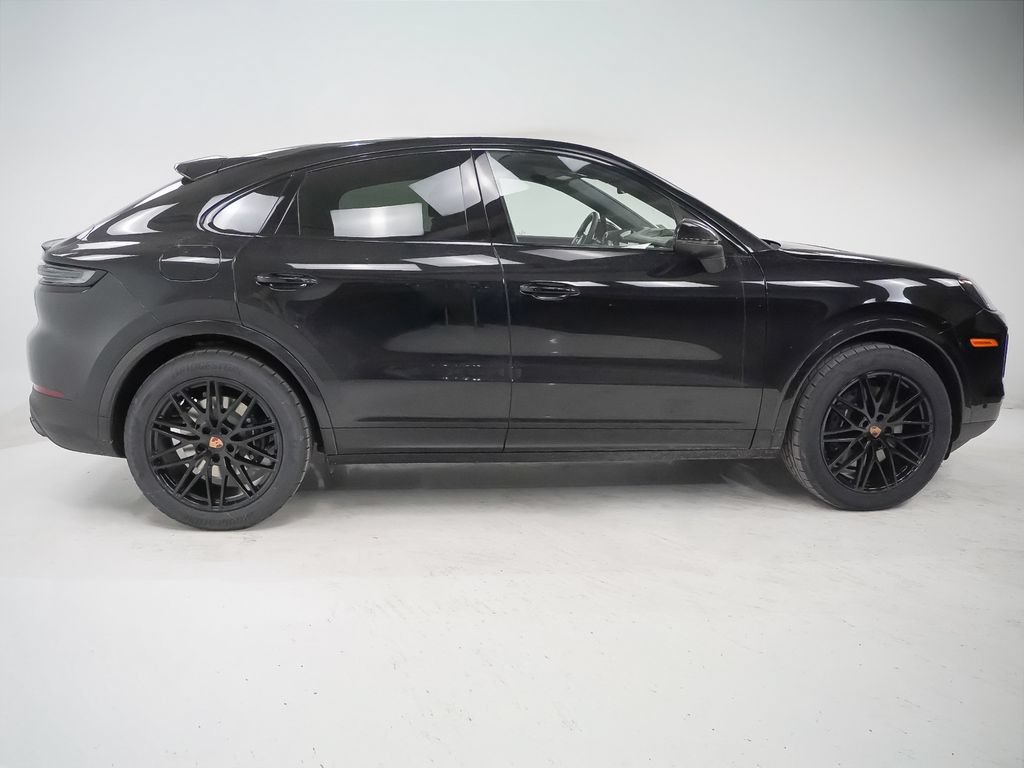 Certified 2026 Porsche Cayenne Coupe AWD/4WD image 9