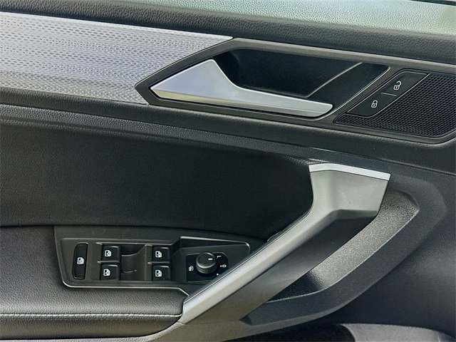 Used 2023 Volkswagen Tiguan S image 21