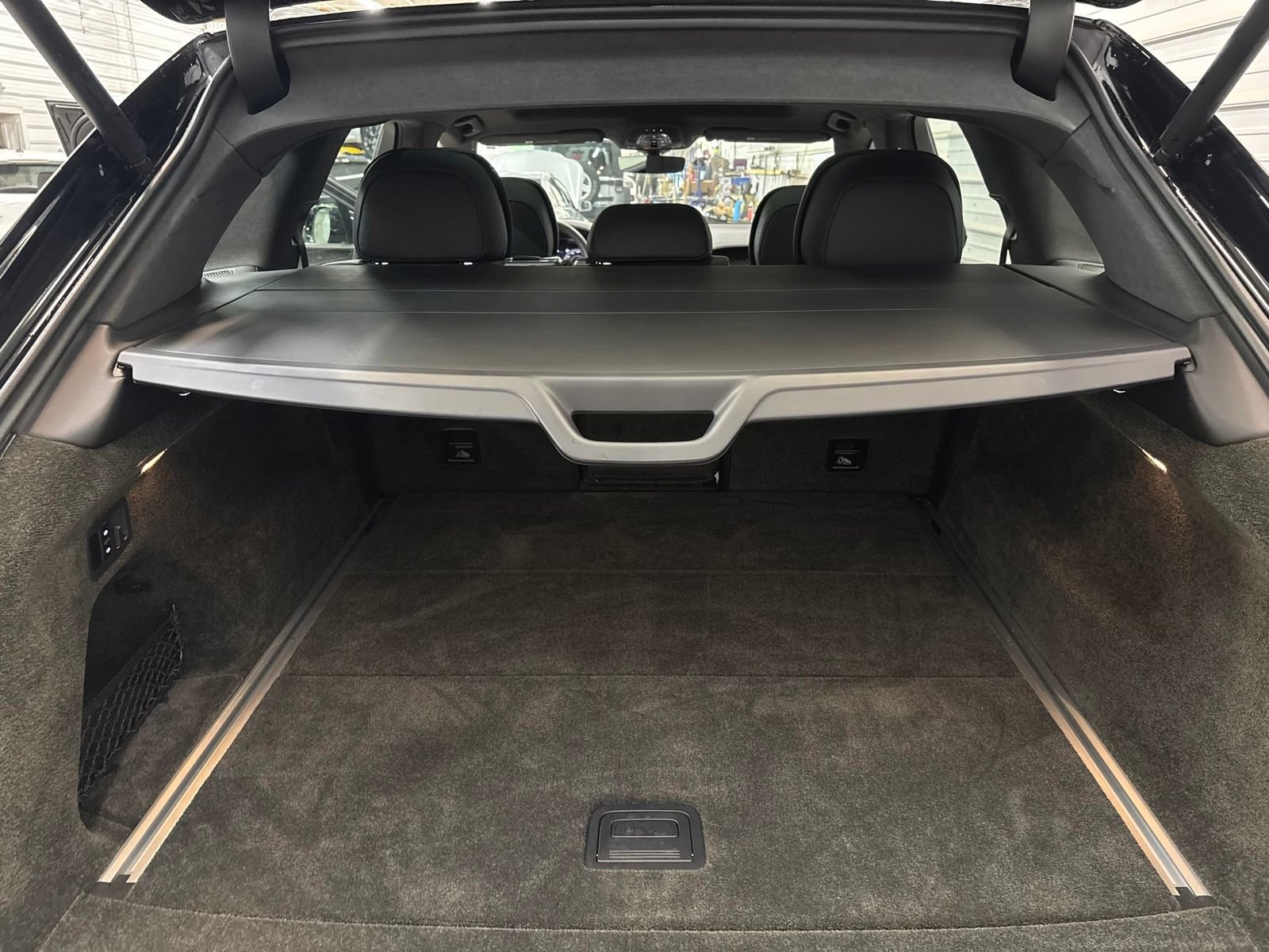 Used 2020 Bentley Bentayga AWD/4WD image 34