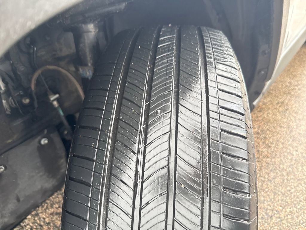 Used 2023 Toyota RAV4 XLE Premium image 43