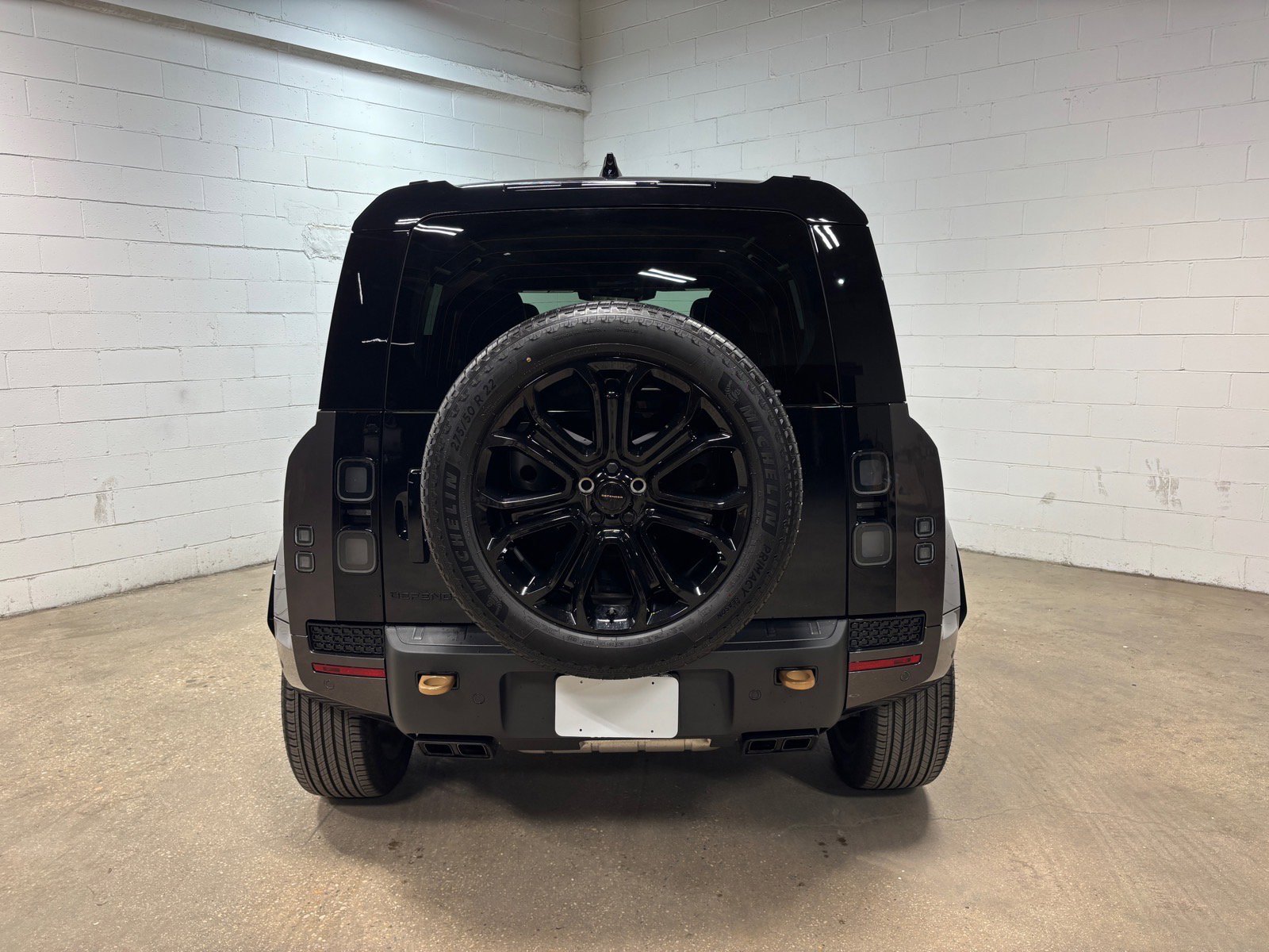 Used 2026 Land Rover Defender 110 X-Dynamic SE AWD/4WD image 8