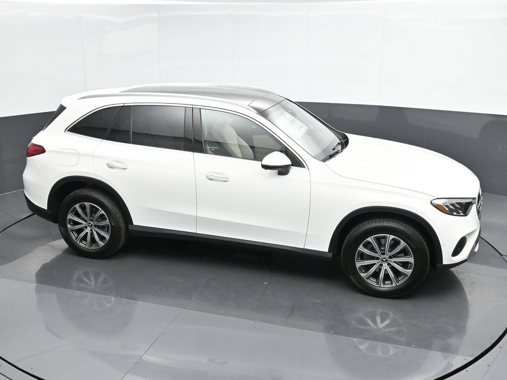 Used 2025 Mercedes-Benz GLC 300 4MATIC image 38