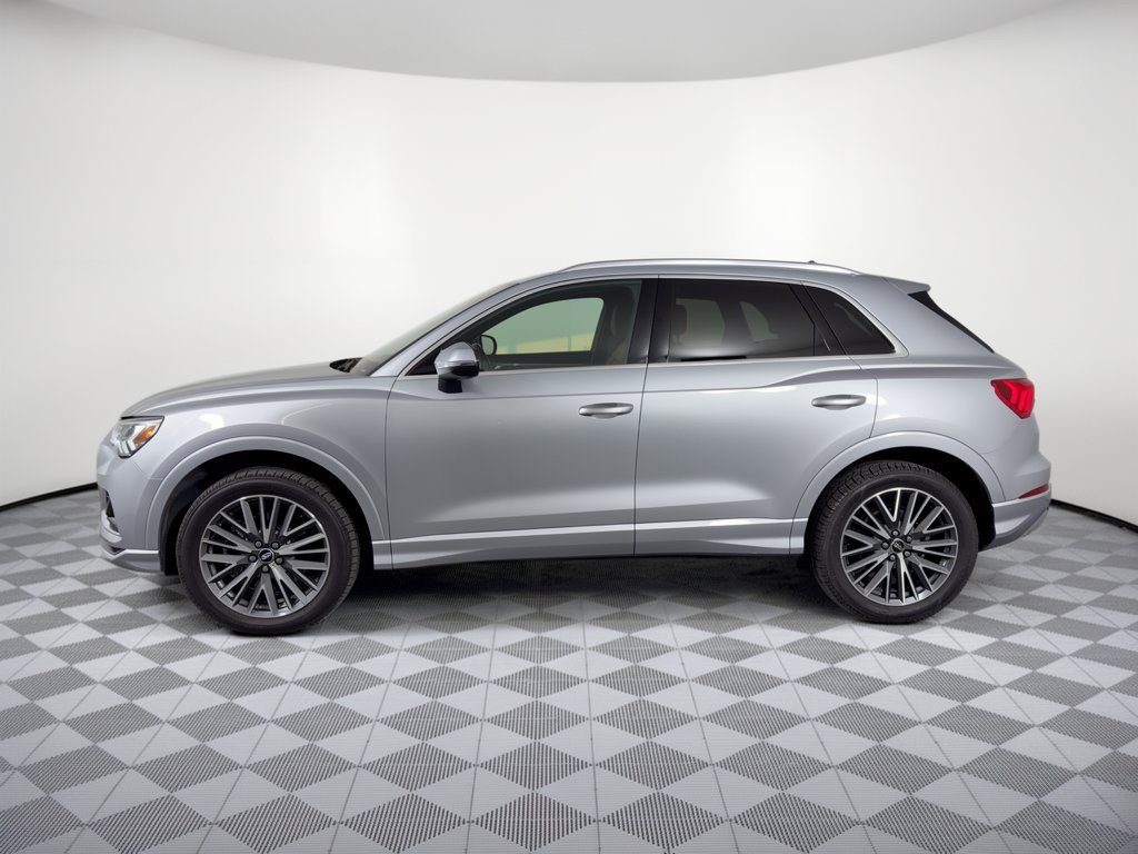 Used 2021 Audi Q3 2.0T Premium Plus w/ Premium Plus Package AWD/4WD image 2