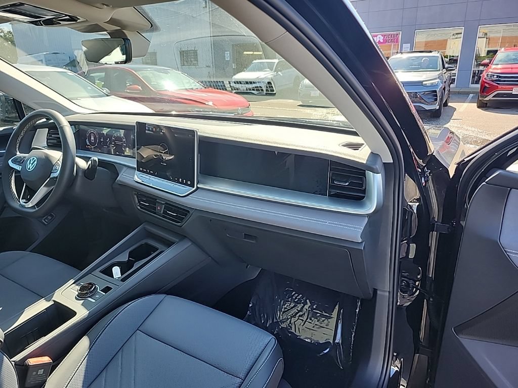 New 2026 Volkswagen Tiguan SE AWD/4WD image 12