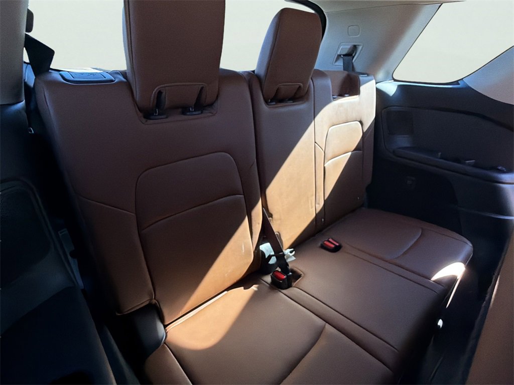 Used 2023 Nissan Pathfinder Platinum w/ Cargo Package image 25