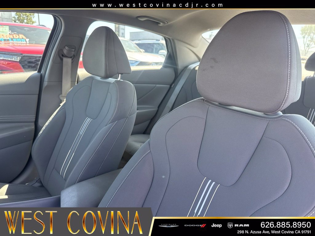 Used 2025 Hyundai Elantra SEL FWD image 16