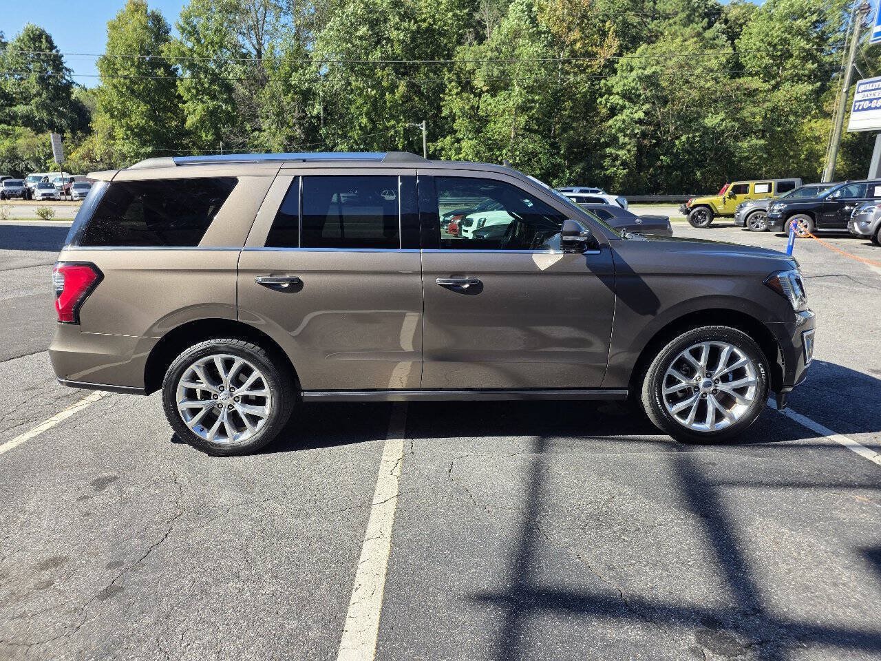 Used 2019 Ford Expedition Limited w/ Equipment Group 302A RWD image 7